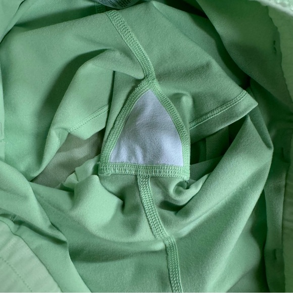 Ambience Shorts - Picture 3 of 4